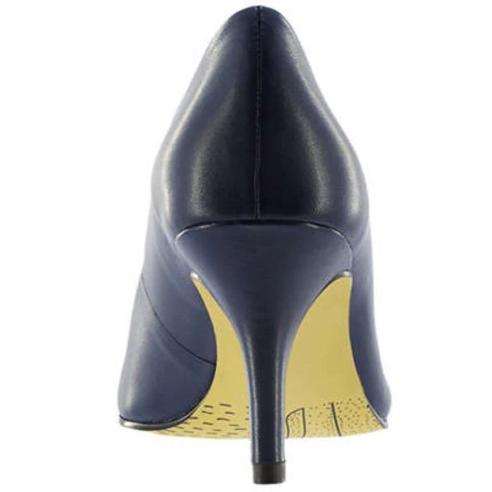 Bella Vita Leather Pumps